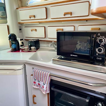 Yacht Hotel Barcelona 圣阿德里安-德贝索斯 外观 照片