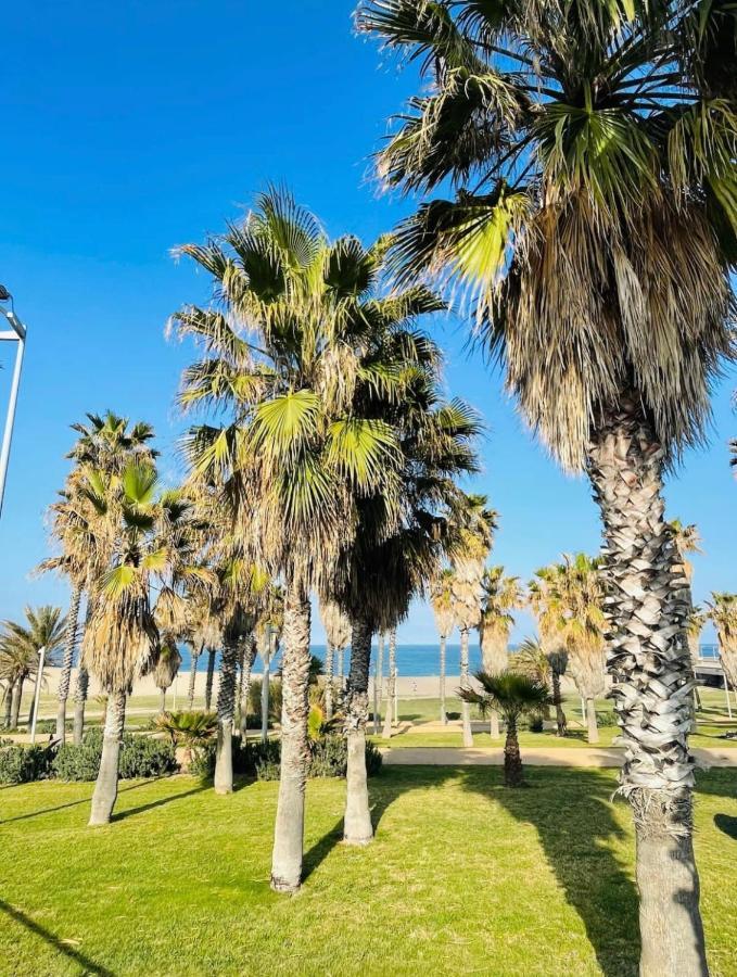 Yacht Hotel Barcelona 圣阿德里安-德贝索斯 外观 照片