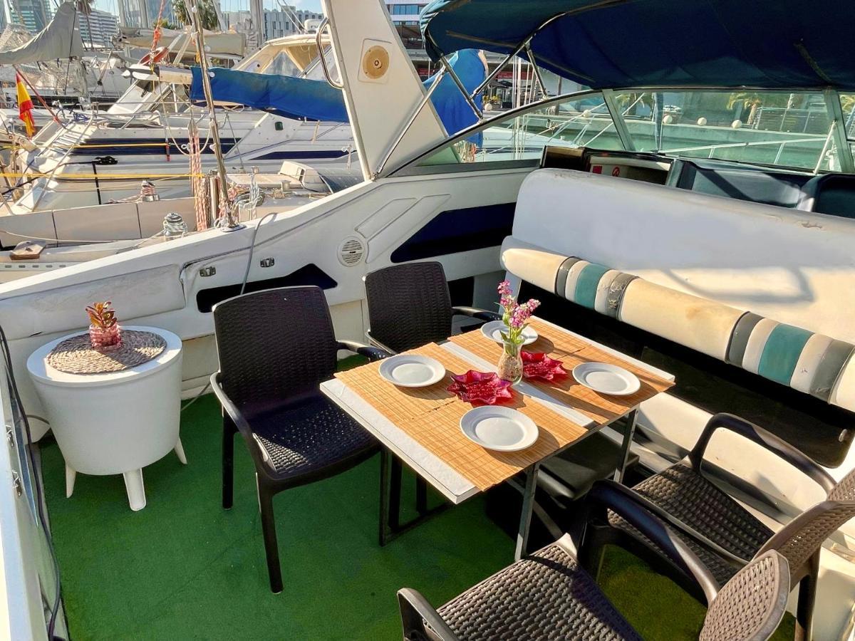 Yacht Hotel Barcelona 圣阿德里安-德贝索斯 外观 照片