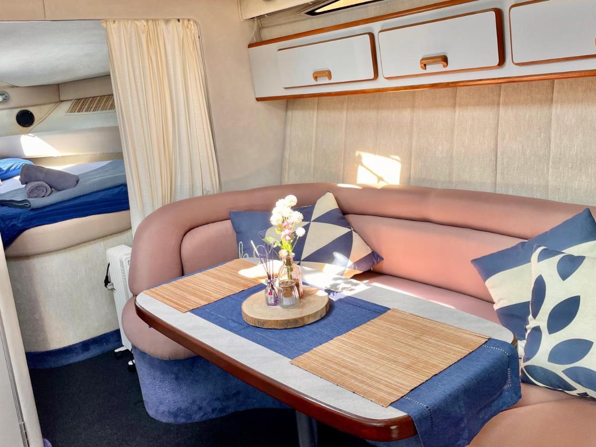 Yacht Hotel Barcelona 圣阿德里安-德贝索斯 外观 照片
