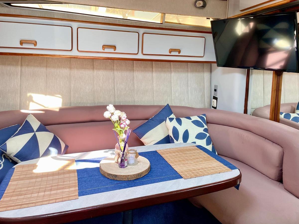Yacht Hotel Barcelona 圣阿德里安-德贝索斯 外观 照片